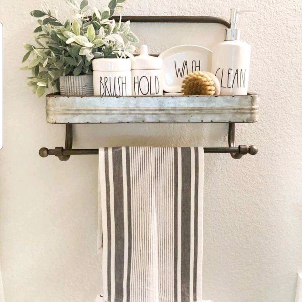 Meet your Posher, Keeley